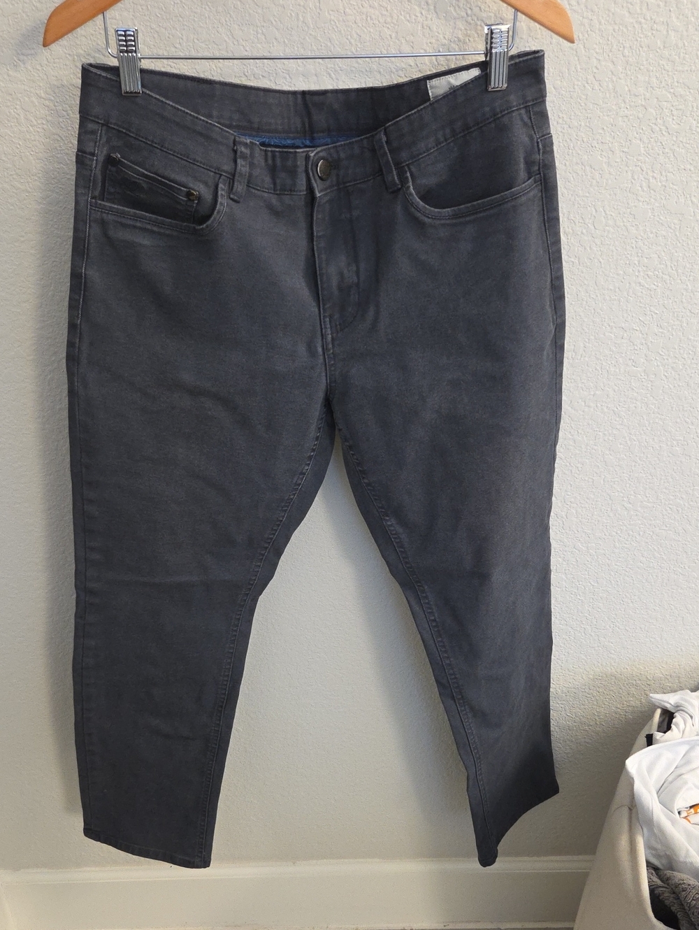 English Laundry Men's Slim Jeans in Charcoal Gray